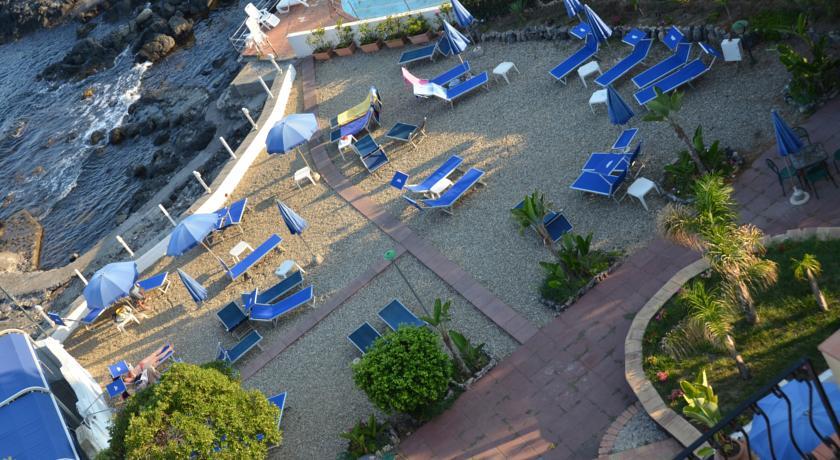 Kalos Giardini Naxos