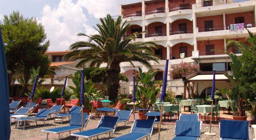 Kalos Giardini Naxos