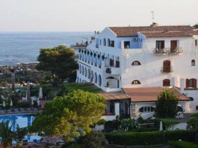 Kalos Hotel 3*