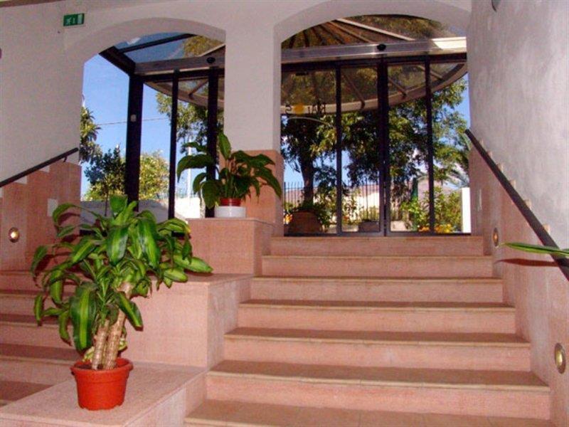 Hotel Kalos Giardini Naxos