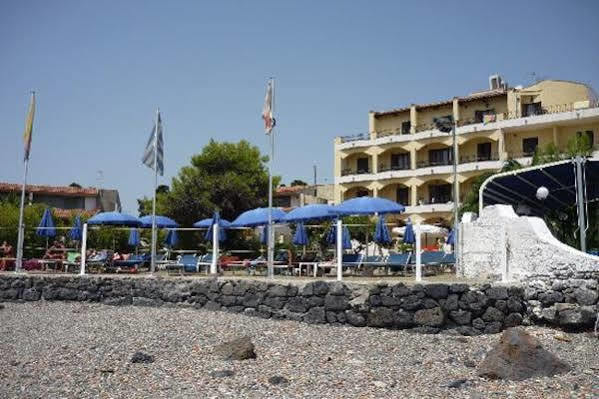 Kalos Hotel 3*