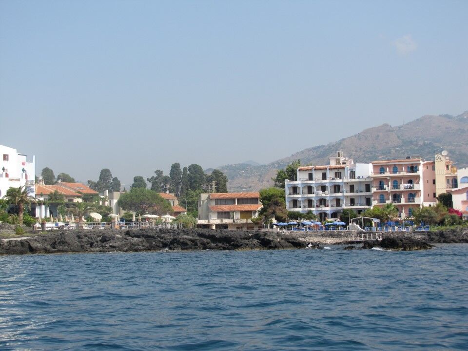 Kalos Hotel